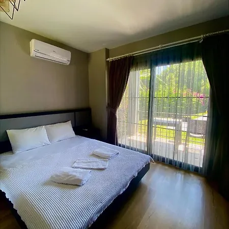 Hotel The Search 4*